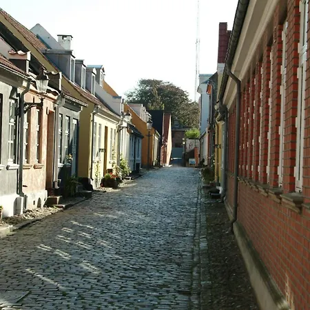 Arnbjerg Pavillonen 3*